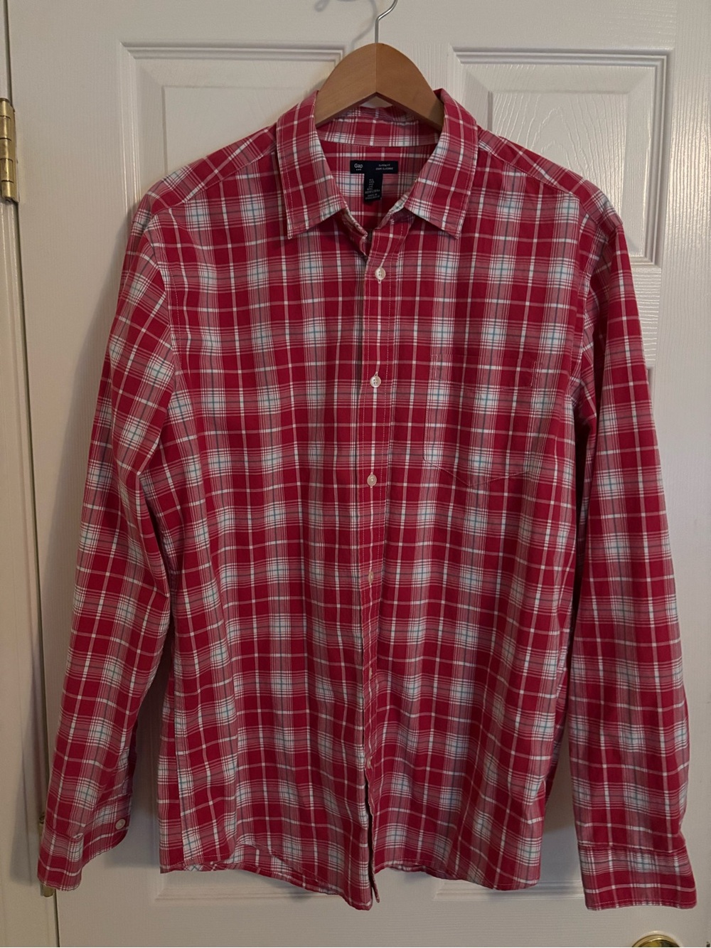 GAP Red and White Plaid Long-Sleeve Button-Down Shirt